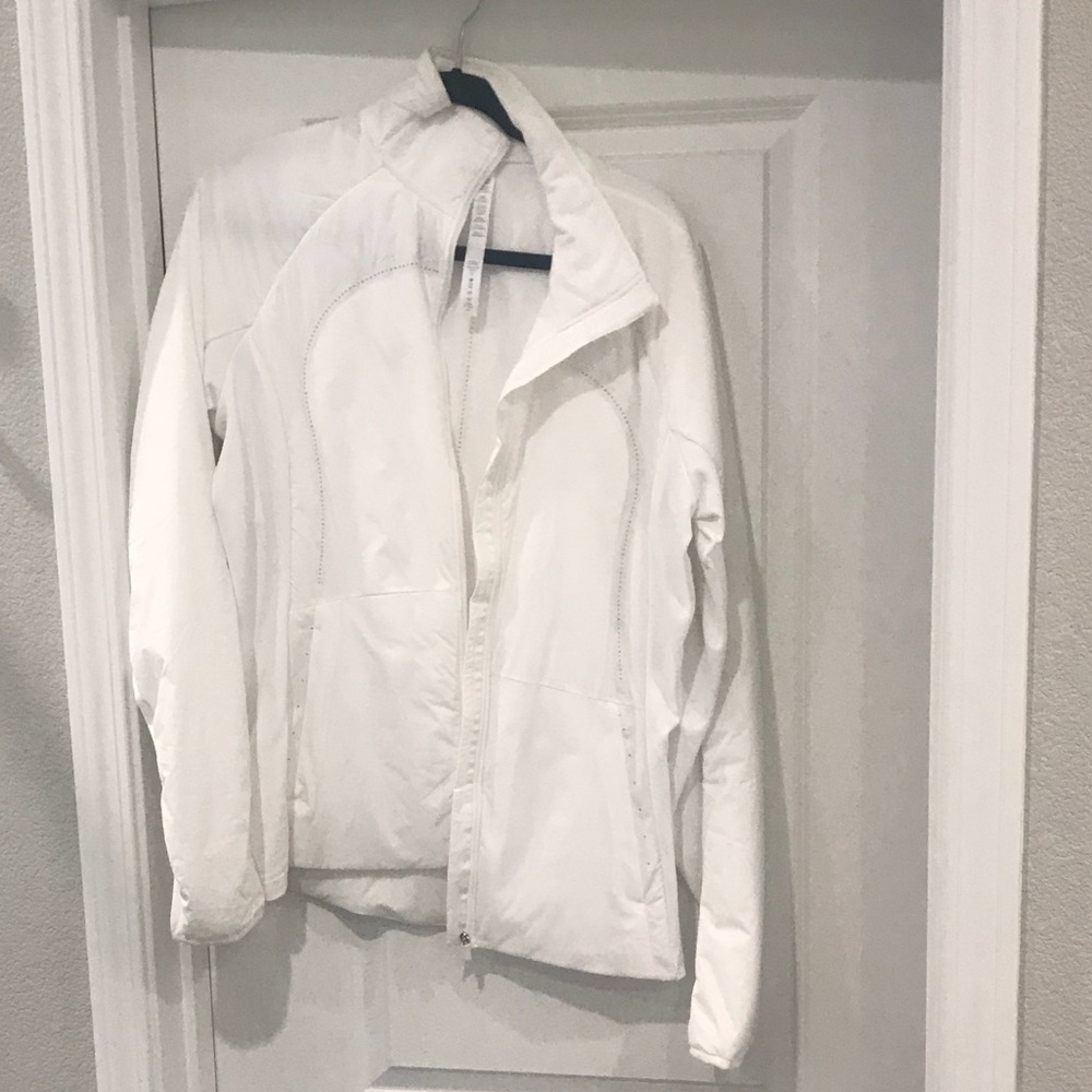 WHITE LULU LEMON JACKET SIZE 12